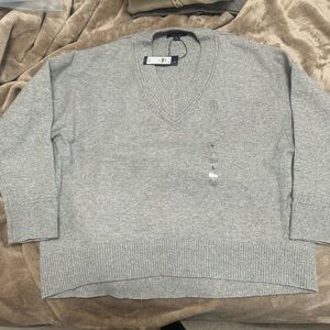 Tommy Hilfiger Gray V-Neck Sweater NWT